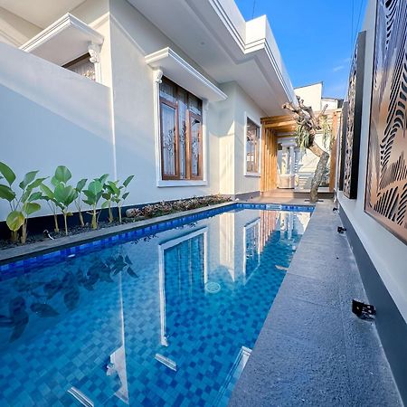 Hening Pool Residence Purwokerto Εξωτερικό φωτογραφία
