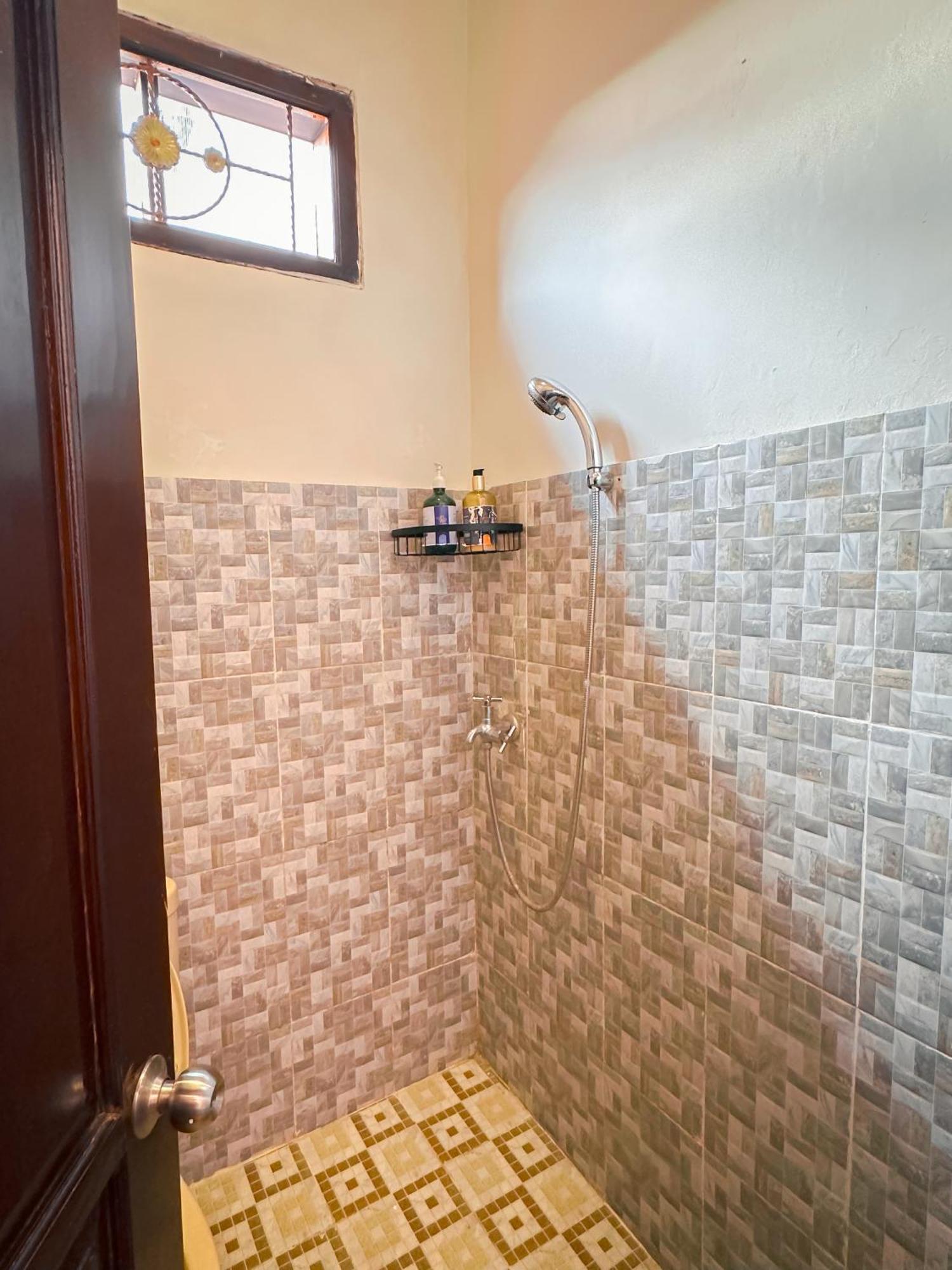 Hening Pool Residence Purwokerto Εξωτερικό φωτογραφία
